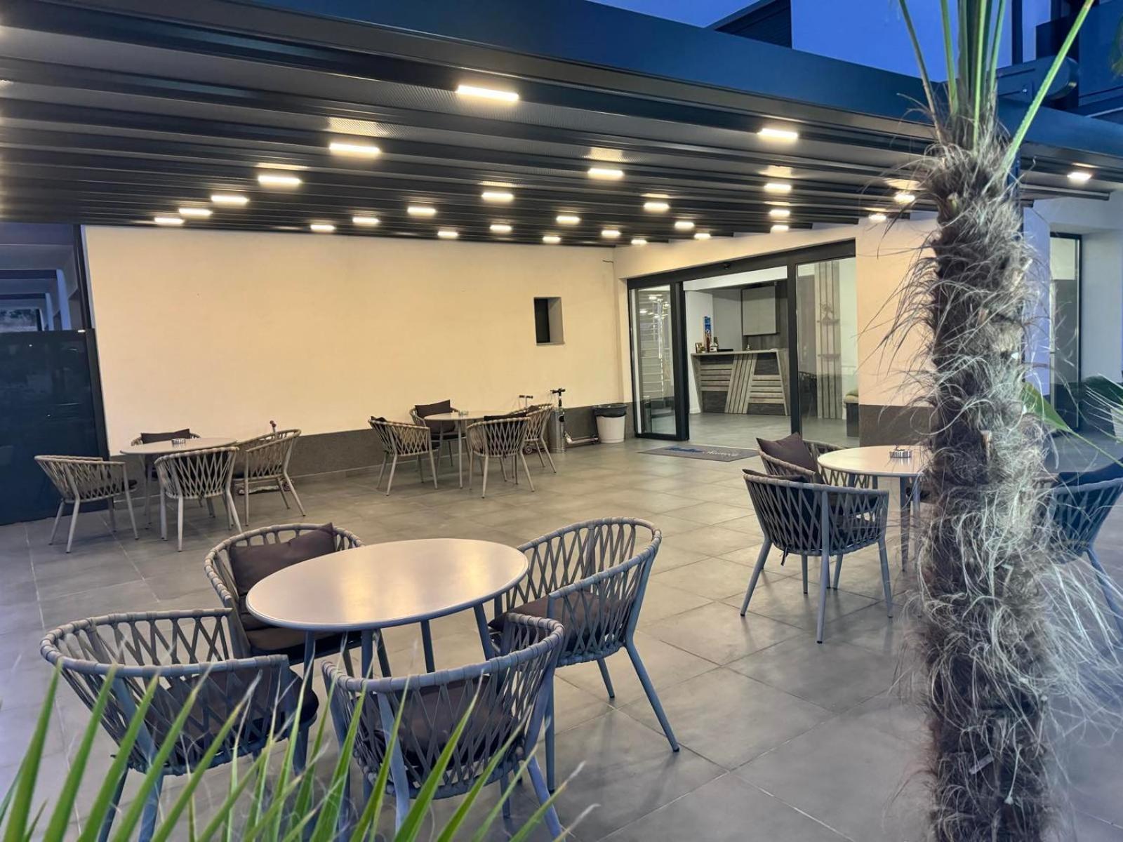 אפרטהוטל Kallithea  Radina Family מראה חיצוני תמונה